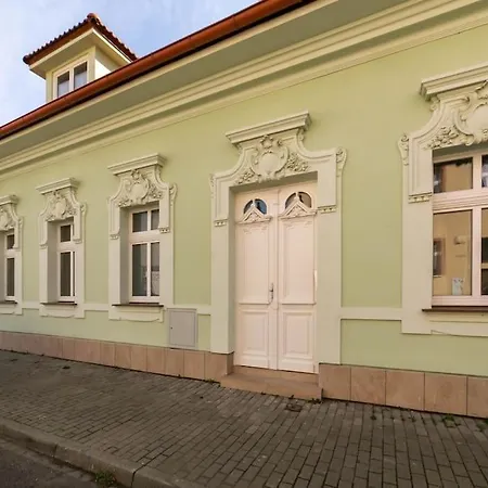 New 5 - Self Check In With Parking Included Apartmán Bratislava